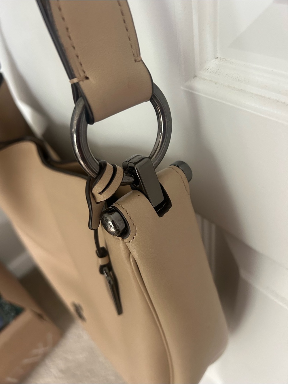 Coach Beige Leather Hobo Shoulder Bag - Picture 4 of 16